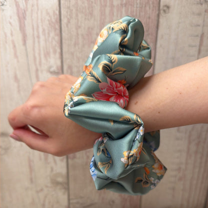 Secret Garden XL Scrunchie